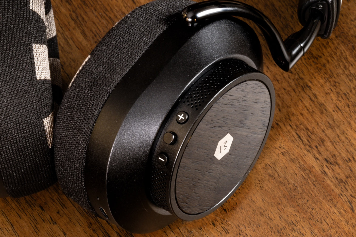 MW75 Neuro - Black